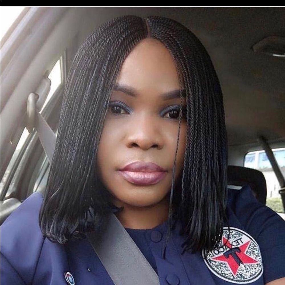 Short twist braided wig for the summer in color 1